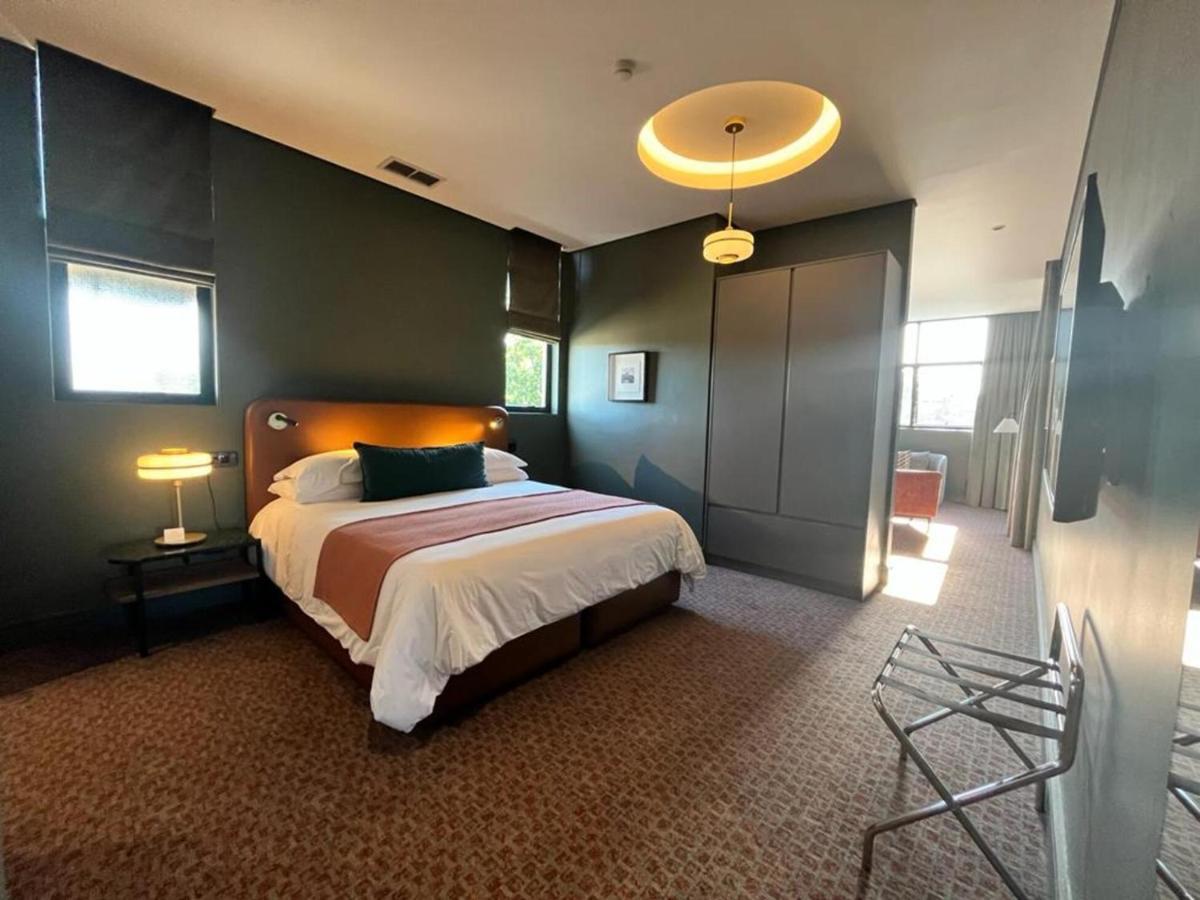 Home Suite Hotels Rosebank Johannesburg Ngoại thất bức ảnh
