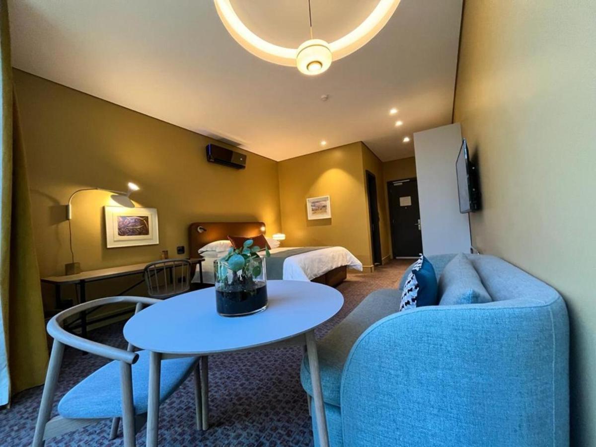 Home Suite Hotels Rosebank Johannesburg Ngoại thất bức ảnh